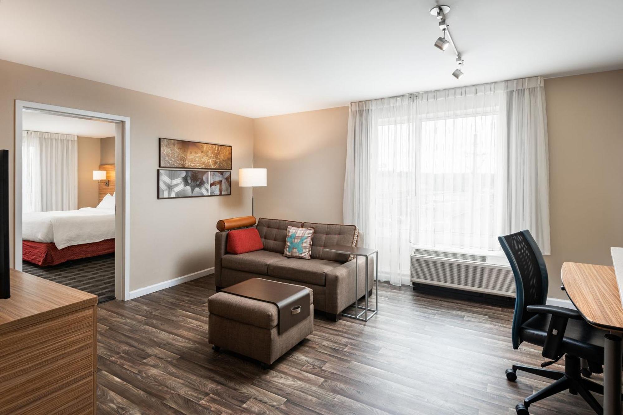 Towneplace Suites By Marriott Cleveland Room photo