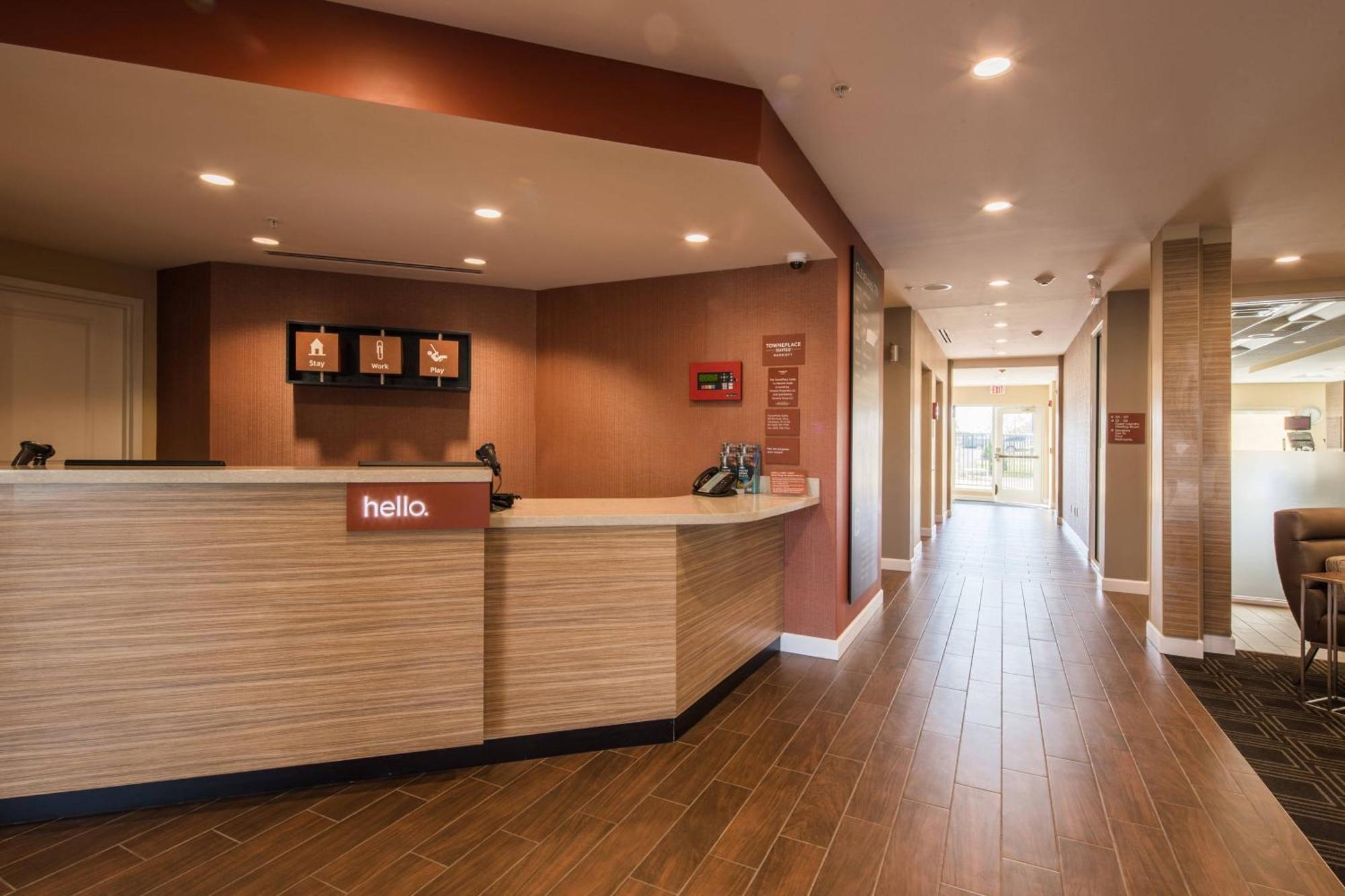 Towneplace Suites By Marriott Cleveland Exterior photo